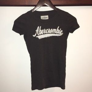 abercrombie brown xs tee